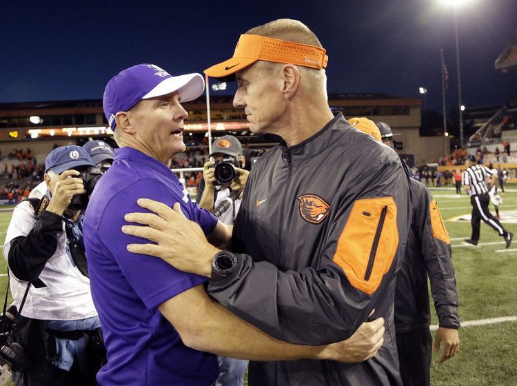 Jay Hill (American football) Weber State football Coach Jay Hill agrees to contract extension