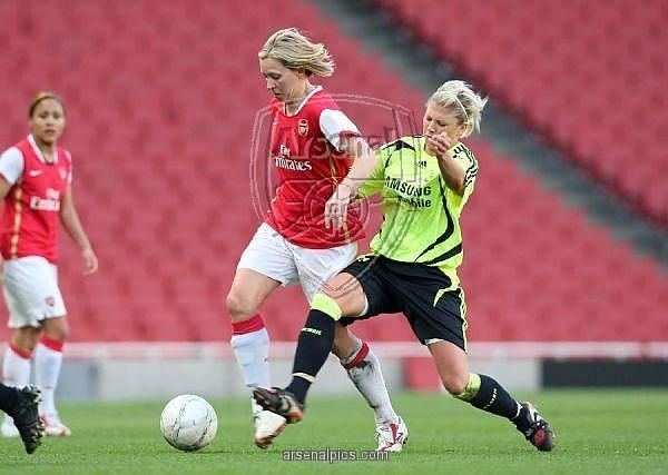 Jayne Ludlow Jayne Ludlow Arsenal Laura Cooper Chelsea Arsenal Ladies 41