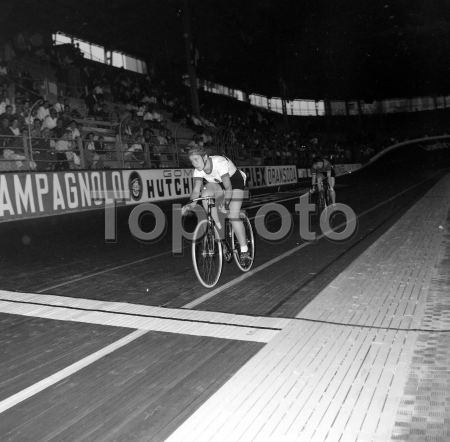 Jean Dunn (cyclist) Topfoto Preview IPU441197 JEAN DUNN CYCLIST IN ACTION AT CYCLING