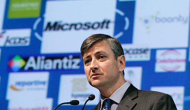 Jean-Philippe Courtois Microsoft boss advocates Windows 8 apps Stuffconz