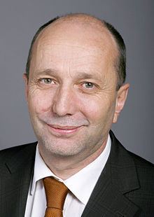 Jean-René Germanier httpsuploadwikimediaorgwikipediacommonsthu
