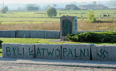 The Polish Jewish Memorial has been vandalized