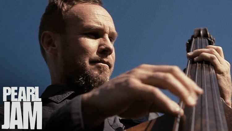 Jeff Ament Jeff Ament Playing Upright Bass Lightning Bolt Vignette