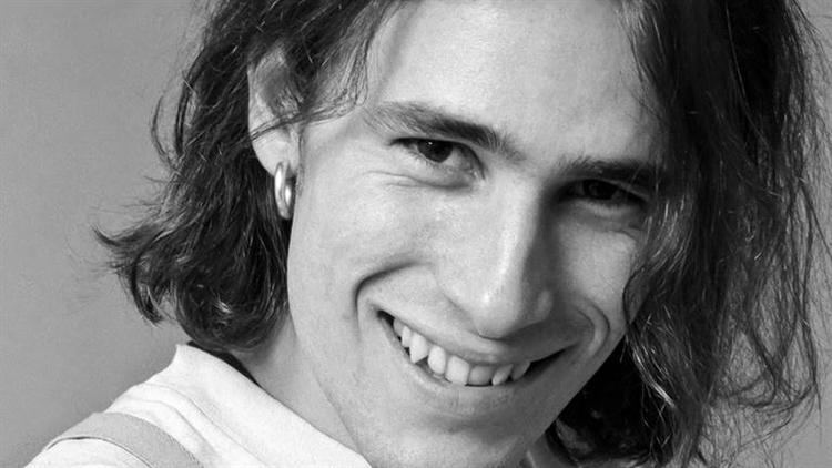 Jeff Buckley Jeff Buckley Guitarist Songwriter Singer Biographycom