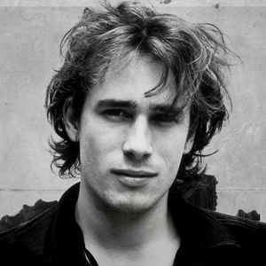 Jeff Buckley httpsimgdiscogscomUvJVJ8r7DmKjKGlelDxHRgsxU