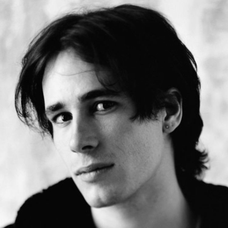 Jeff Buckley Jeff Buckley Singer Guitarist Songwriter Biographycom