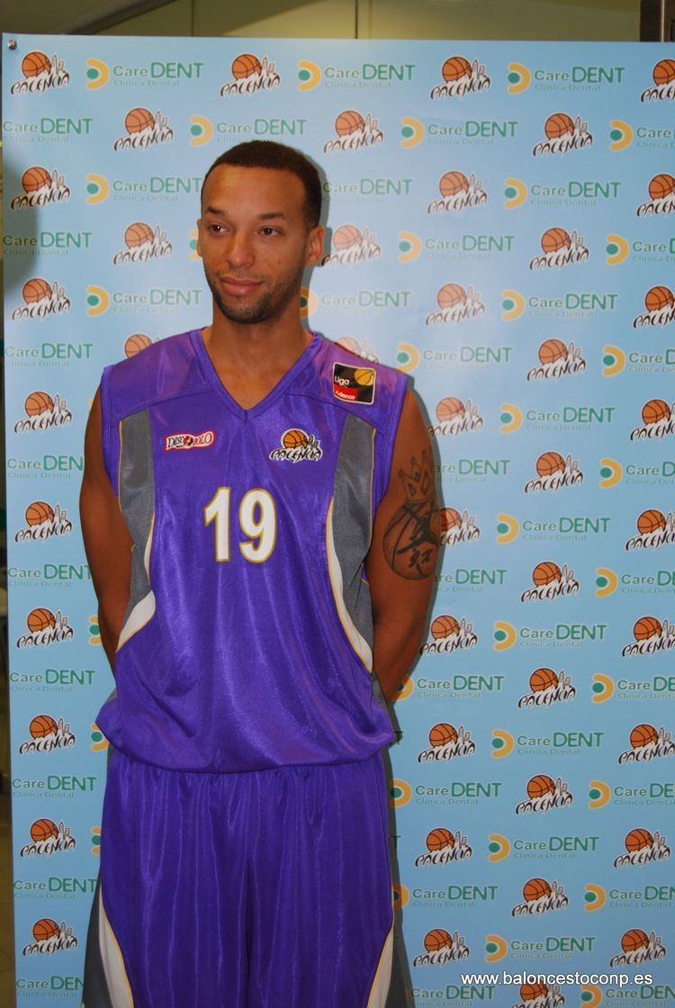 Jeff Xavier Xavier es el primer lder del Trofeo Basket Morao