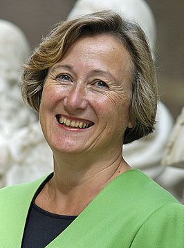 Jelleke Veenendaal httpsuploadwikimediaorgwikipediacommonsthu