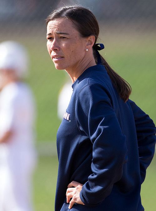 Jen McIntyre httpsjenmcintyresoftballacademycomimagespage