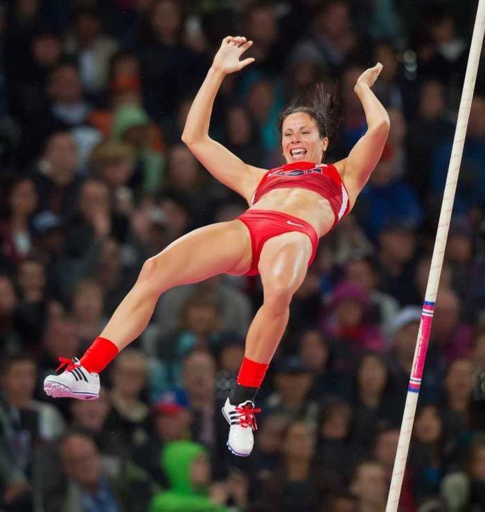 Jenn Suhr Olympics 2012 Jenn Suhr soars to gold medal in pole vault