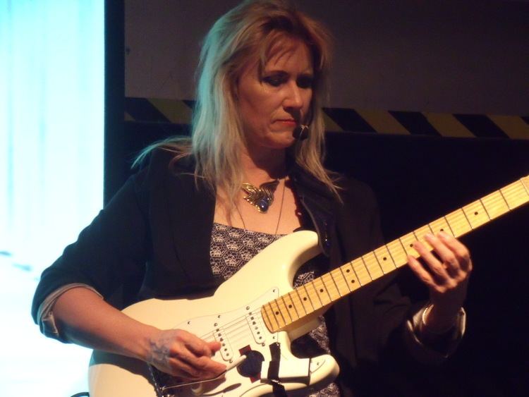 Jennifer Batten Jennifer Batten Wikipedia the free encyclopedia