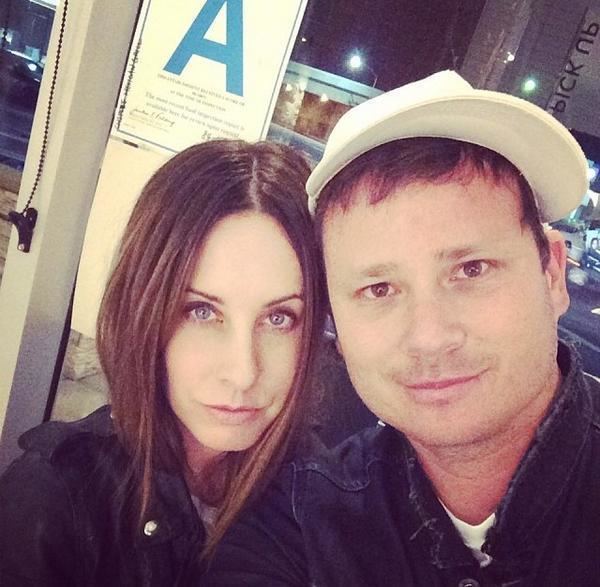 Tom DeLonge with cute, Wife Jennifer Jenkins 