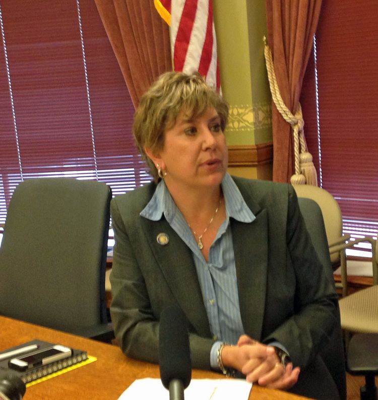Jennifer Shilling Senator Jennifer Shilling will lead Wisconsin Senate Democrats