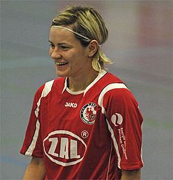 Jennifer Zietz httpsuploadwikimediaorgwikipediacommonsthu
