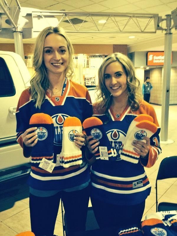 Ben and Jenny Scrivens auctioning off NHL, NWHL worn goalie pads - Sports  Illustrated