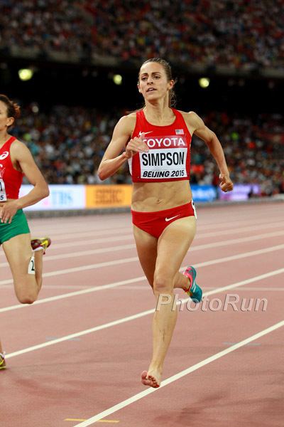 Jenny Simpson Video Dibaba Wins Jenny Simpson Loses Shoe in 1500m