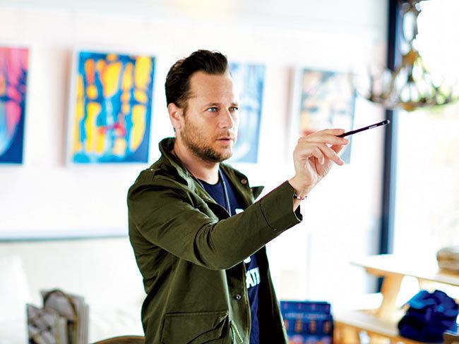Jeremy Penn How Pop Artist Jeremy Penn Interprets Montauk on a Canvas for The