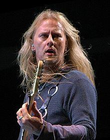 Jerry Cantrell httpsuploadwikimediaorgwikipediacommonsthu