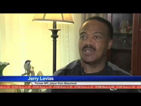 Jerry LeVias Southeast Texas former football star and NFL player Jerry Levias at