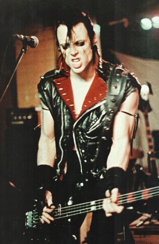 Jerry Only Jerry Only Bass guitar and bass players Pinterest