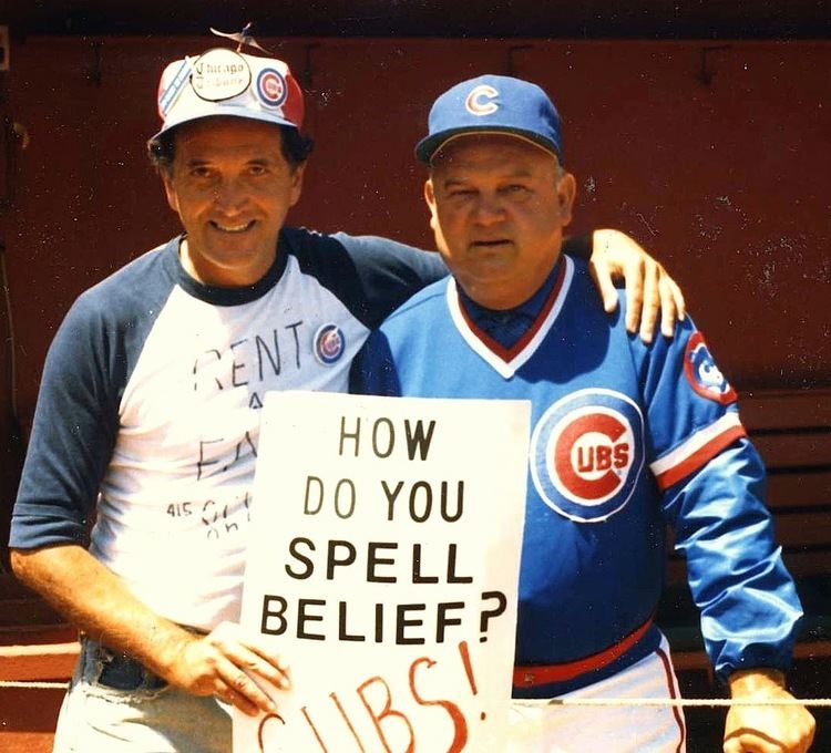 Chicago Cubs' legendary 'Bleacher Preacher,' Jerry Pritikin, celebrates 80  years at Wrigley Field - ABC7 Chicago