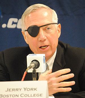 Jerry York wwwcollegehockeynewscomimagesaction1213bcy