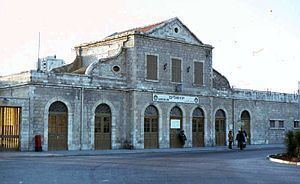 Jerusalem Railway Station httpsuploadwikimediaorgwikipediacommonsthu