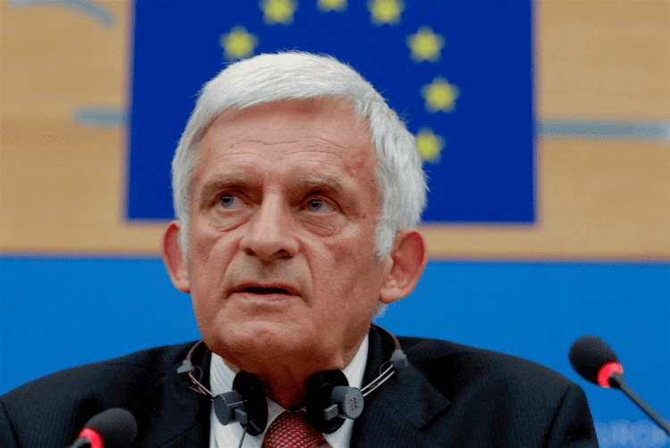 Jerzy Buzek Inspiring article of Professor Jerzy Buzek and Professor