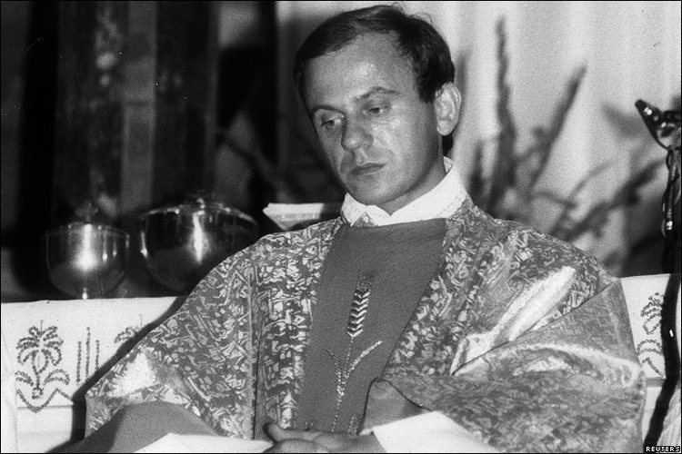 Jerzy Popieluszko BBC News In pictures Polish priest beatified