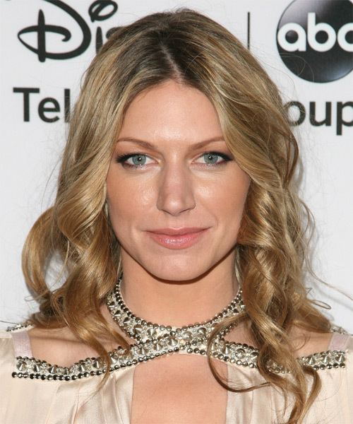 Jes Macallan Jes Macallan Medium Wavy Casual Hairstyle Dark Blonde