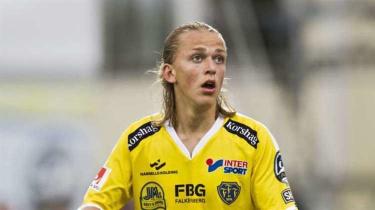 Jesper Karlsson Man United scouts watch 18yearold striker Jesper Karlsson Expressen