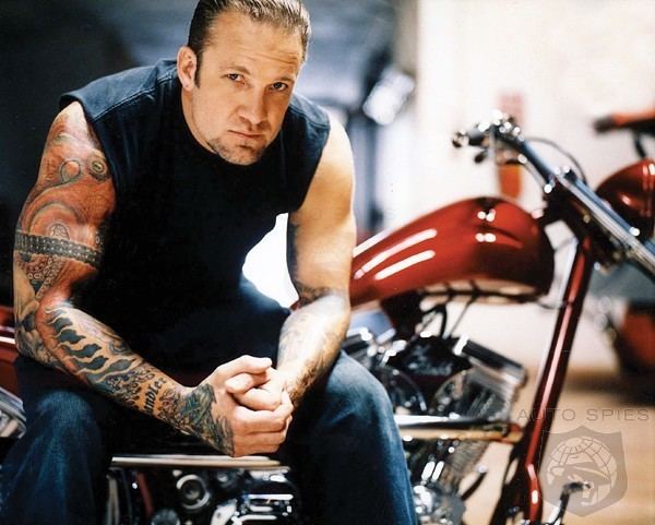 Jesse James (customizer) Motorcycle Customizer Jesse James Lops Off Finger In Shop