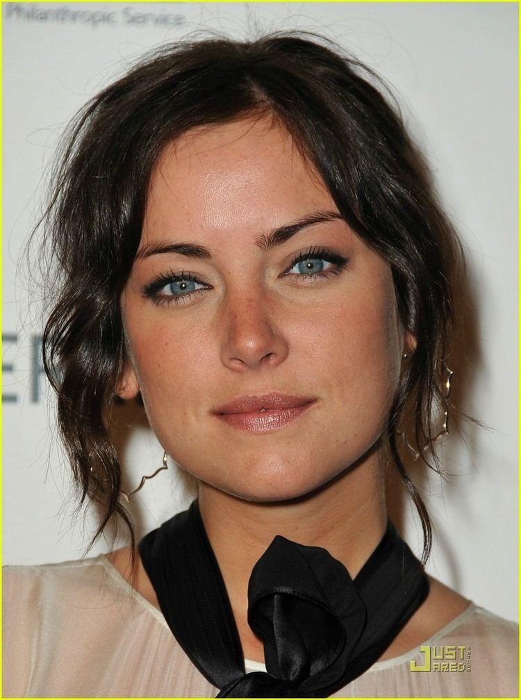 Jessica Stroup Jessica Stroup Chooses CHIPS Photo 1905681 Jessica