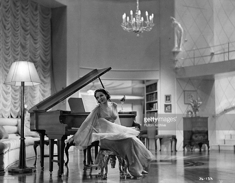 Jessie Matthews British actress Jessie Matthews 1907 1981 wearing a romantic