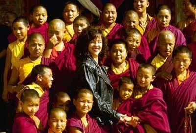 Jetsunma Ahkon Lhamo Who Is Jetsunma Ahkon Lhamo Tibetan Buddhist Altar