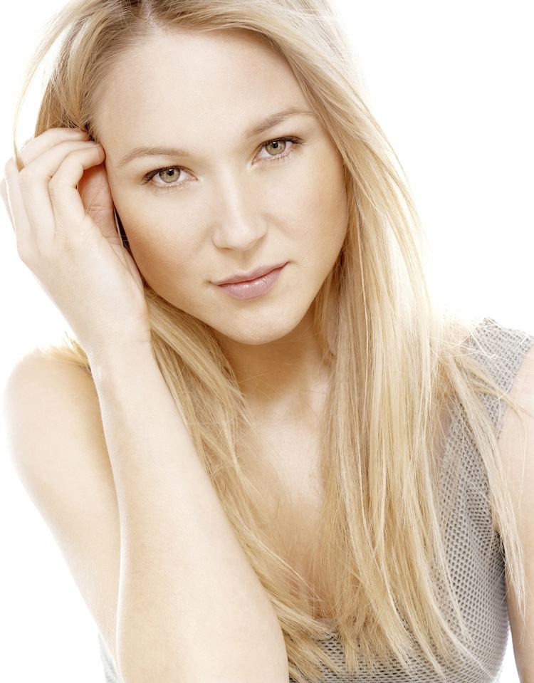 Jewel (singer) A gem of an interview with Jewel Singer talks about