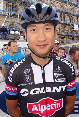 Ji Cheng (cyclist) httpsuploadwikimediaorgwikipediacommonsthu