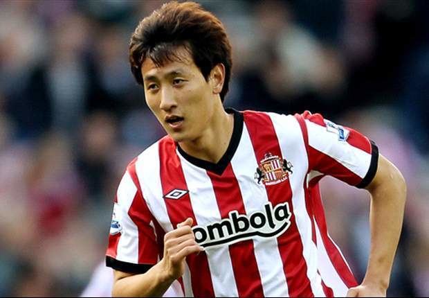Ji Dong-won Sunderland striker Ji DongWon boosts firstteam chances