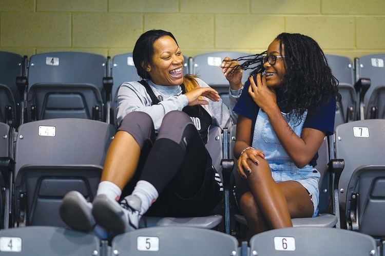 Jia Perkins Stars Guard Jia Perkins On Being A Baller And Pro Mom