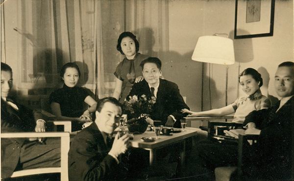 Jiang Baili FileJiang Baili his children and othersjpg Wikimedia Commons