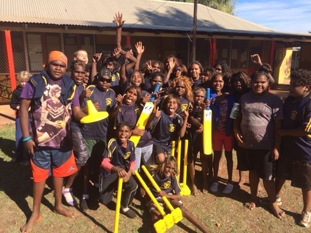 Jigalong Community, Western Australia Jigalong and Parnngurr love their cricket too Ngurrakujungka