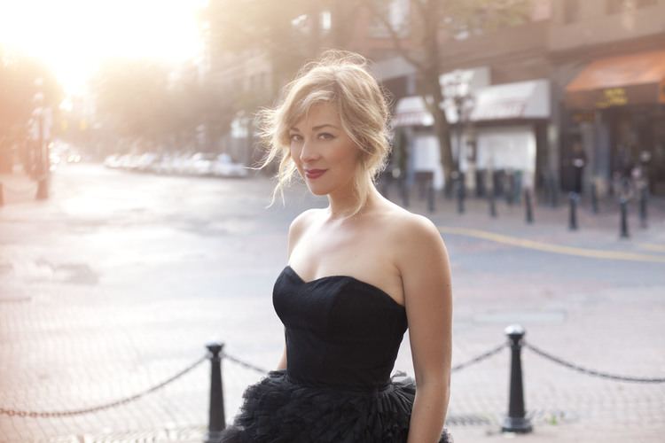 Jill Barber The Sound of Paris Rather Luvly