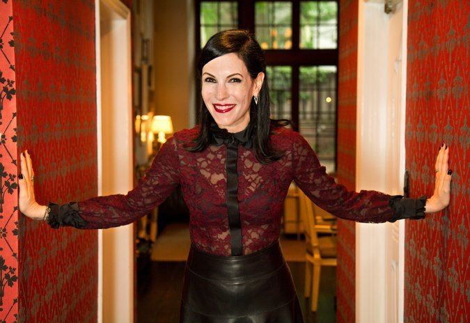 Jill Kargman In 39Odd Mom Out39 Mining the Upper East Side for Comedy