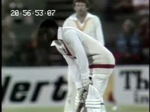 Jim Allen (cricketer) Jim Allen highlights from Kerry Packer YouTube