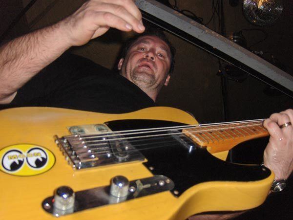 Jim Babjak Jim Babjak photo of The Smithereens guitar player
