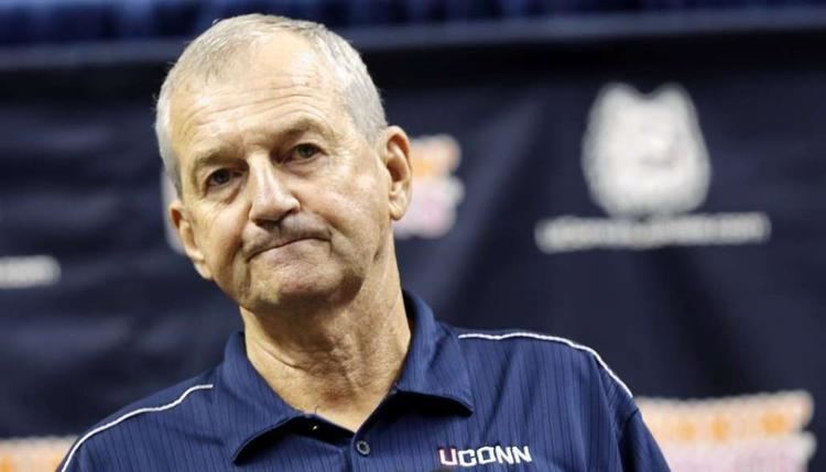 Jim Calhoun Bondy Calhoun leaves Huskies in NCAA doghouse NY Daily News