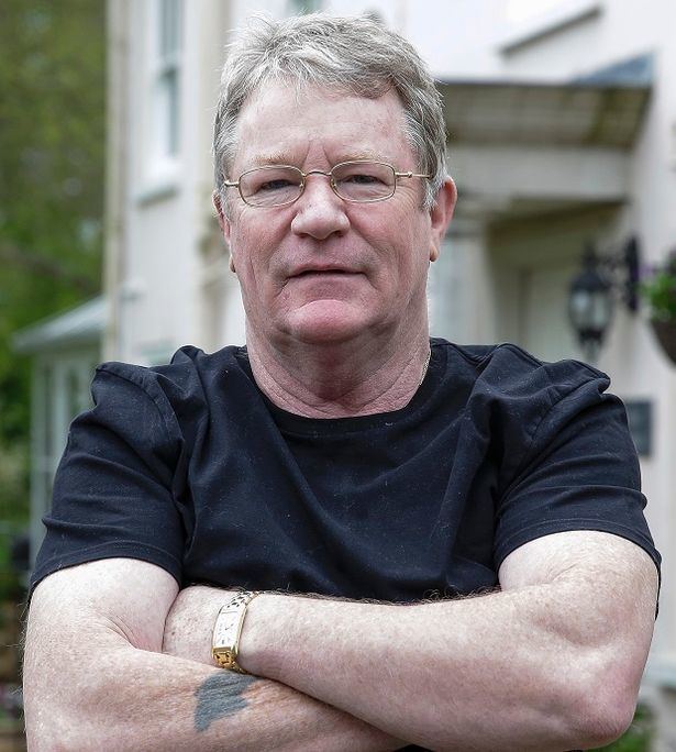 Jim Davidson Jim Davidson questioned by Operation Yewtree officers over