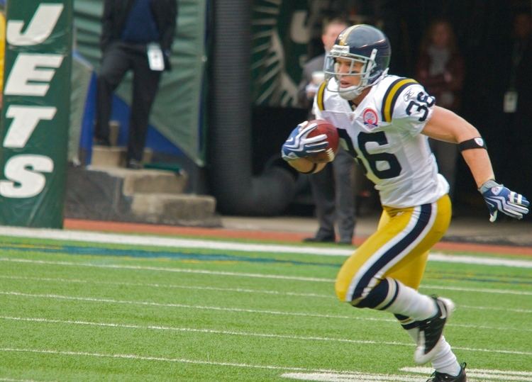 Jim Leonhard FileJim Leonhard return JetsDolphin game Nov 2009 011