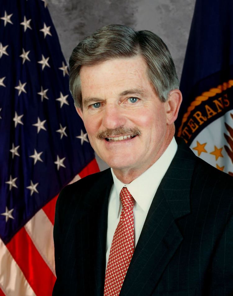 Jim Nicholson (Secretary of Veterans Affairs) httpsuploadwikimediaorgwikipediacommons22