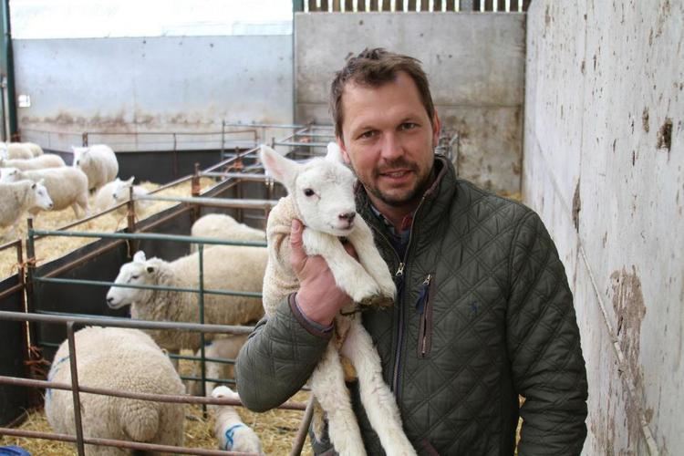 Jimmy Doherty (farmer) When is Escape To The Wild on Channel 4 tonight who is Jimmy